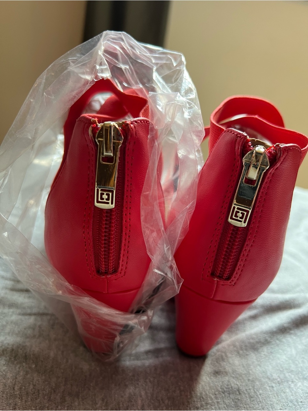 Liz Claiborne Coral Strappy Elastic Wedge Sandals - Picture 4 of 10
